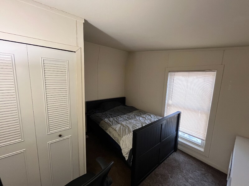 Foto del edificio - 1040 N Pleasant St