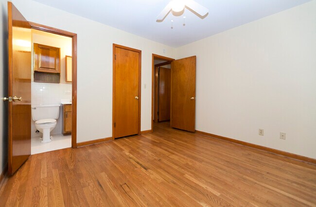 Foto del edificio - 1224 Skyview Cir SW