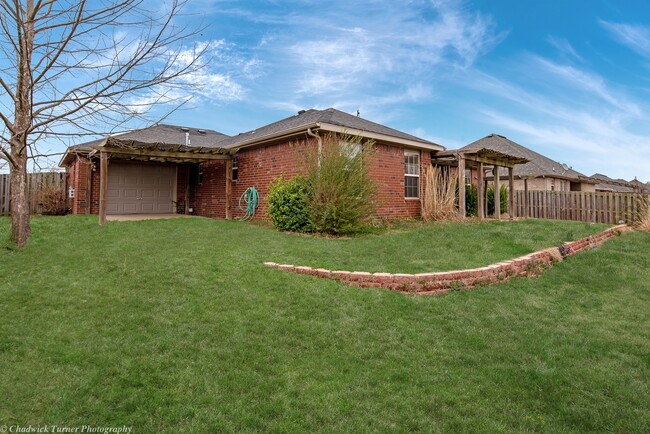Building Photo - Clabber Creek- Fayetteville