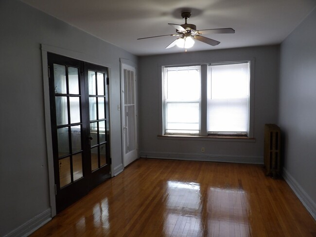 Foto del interior - 6516 S Stony Island Ave