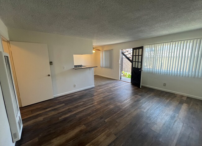 Building Photo - 362 Redondo Ave