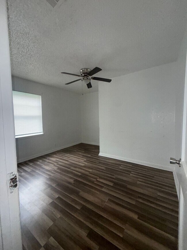 Foto del edificio - Cozy 3 bedroom house