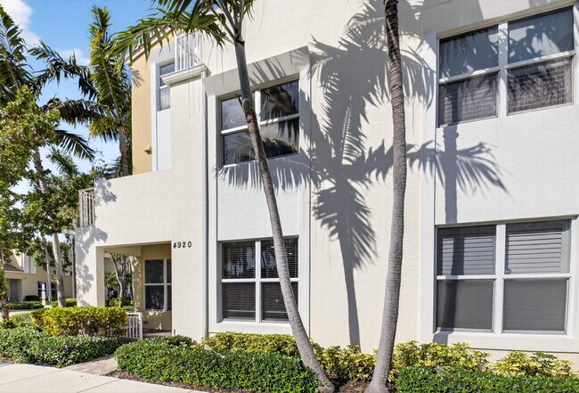 Foto del edificio - 4920 NW 15th Ave