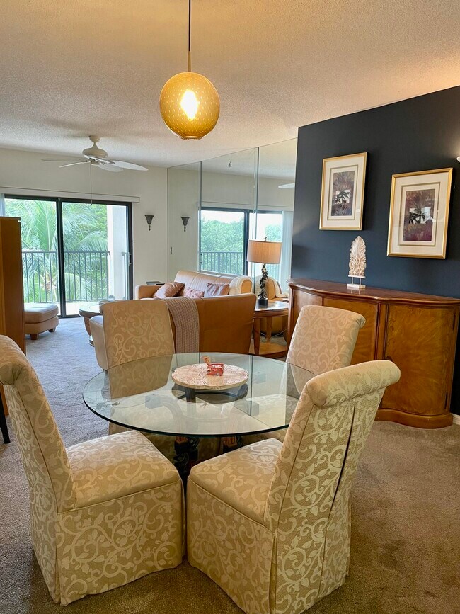 Building Photo - 2105 Lavers Cir