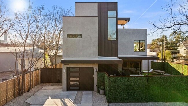 Foto del edificio - 1304 Comal St