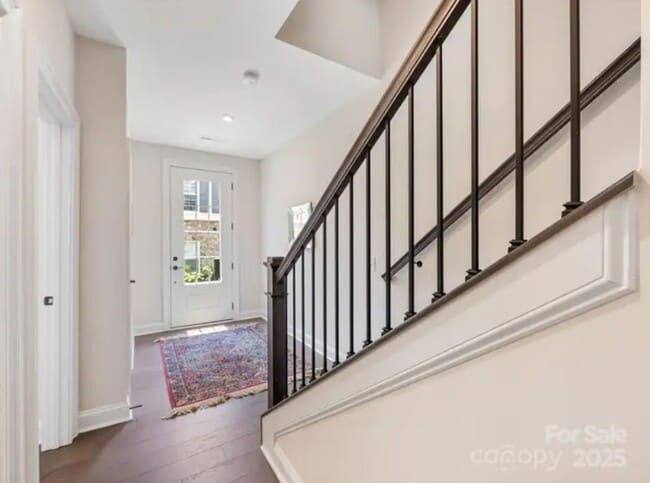 Foto del edificio - 5018 Harrowsmith Ln