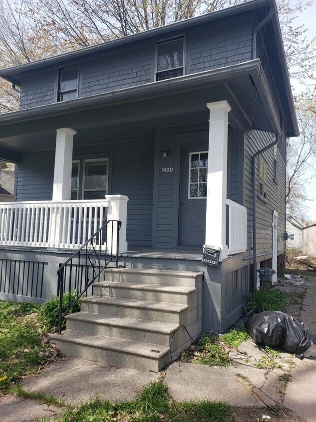 1900 Burnham St, Saginaw, MI 48602 House Rental in Saginaw, MI