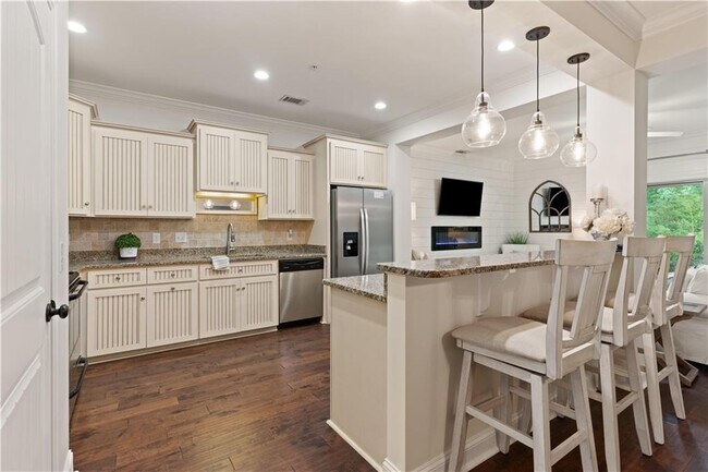 Foto del edificio - 504 Reserve Ln