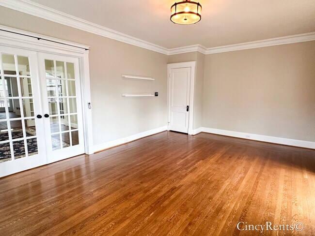 Foto del edificio - 2850 Observatory Ave