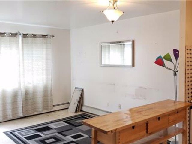 Foto principal - 310 Castle Hill Ave
