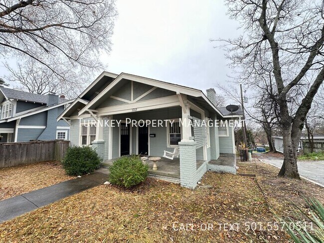 Foto del edificio - 3209 Kavanaugh Blvd