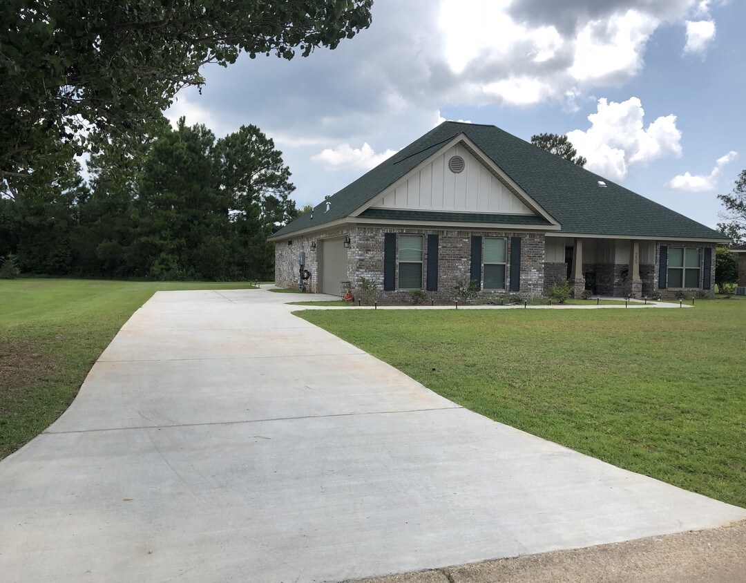 9620 Fairway Dr, Foley, AL 36535 Townhome Rentals in Foley AL