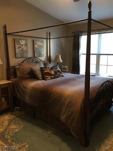 Foto del edificio - 30 Brookside Ln