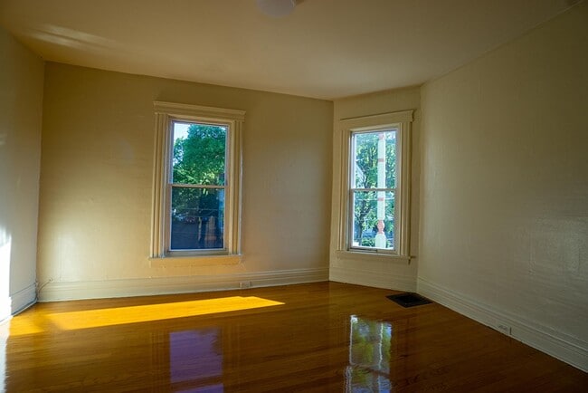 Building Photo - AVAILABLE 8/1/2026 - Second Floor Apartment