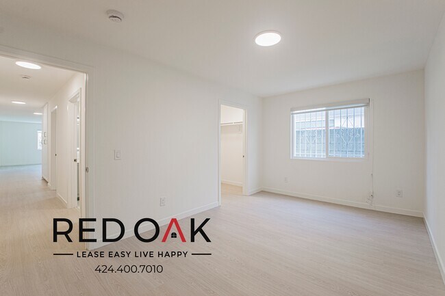 Foto del edificio - 912 N Ridgewood Pl