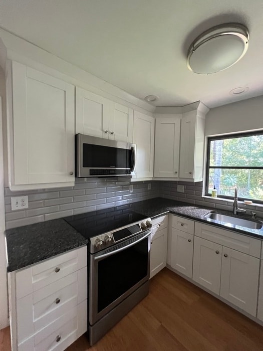 Building Photo - Lovely Golf Community Home
