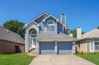 Building Photo - 6841 Driffield Cir W