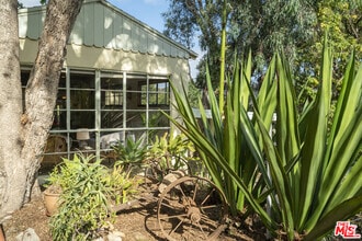 Building Photo - 816 Basin Dr