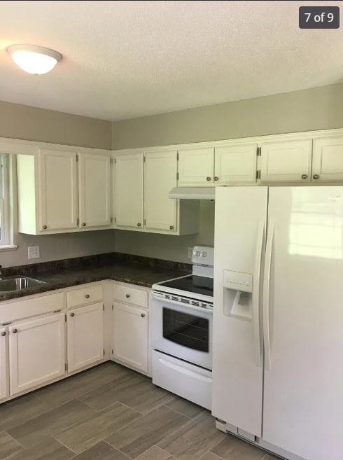 Building Photo - 605 Belair Dr