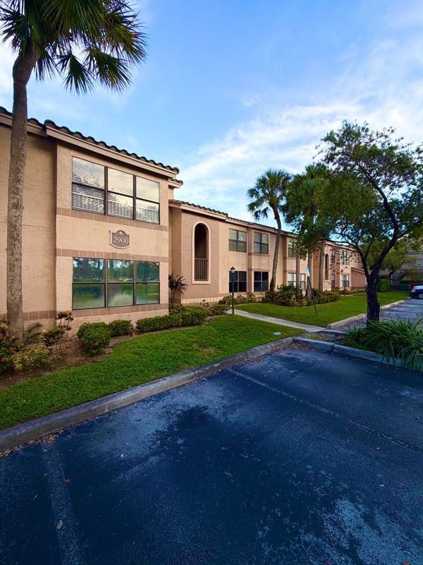 Building Photo - 2900 S University Dr