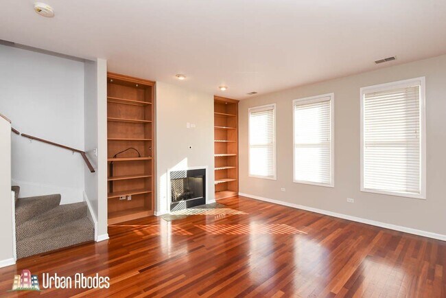 Foto del edificio - 1000 N Crosby St