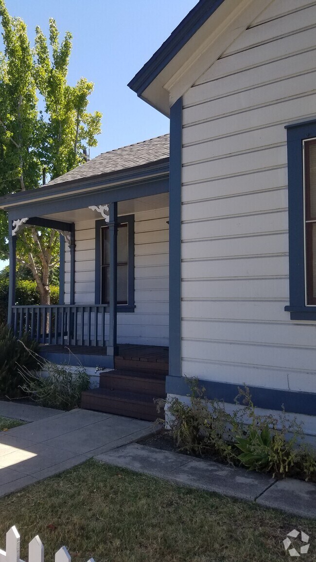 Downtown San Luis Obispo Core Apartments for Rent with a Yard San