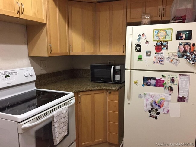 Foto del edificio - 3621 NW 95th Terrace