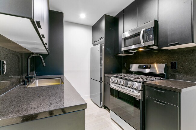 Foto del edificio - 3750 S Canfield Ave