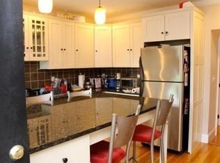 Foto principal - Conveniently Located South Boston Condo Pr...