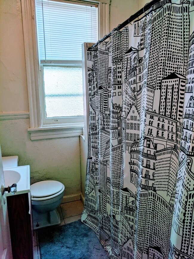 Photo - 1612 Floyd Ave Apartment