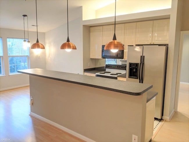 Building Photo - 2 br, 2 bath Condo - 2406 Dominion Dr Apt 3C