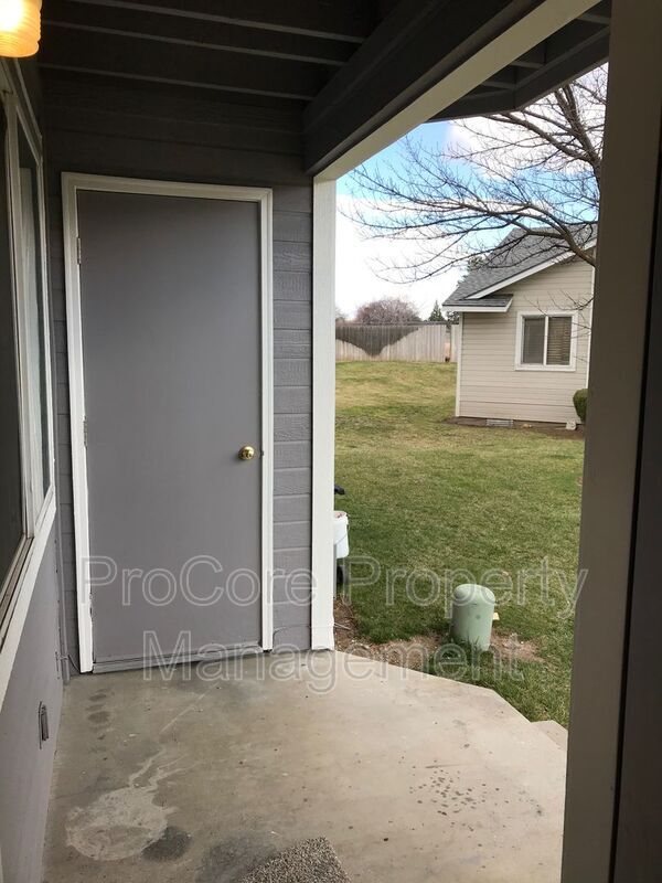 Building Photo - 4689 W Pasadena Ln