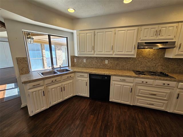 Foto del edificio - 3213 Saddlehead Dr