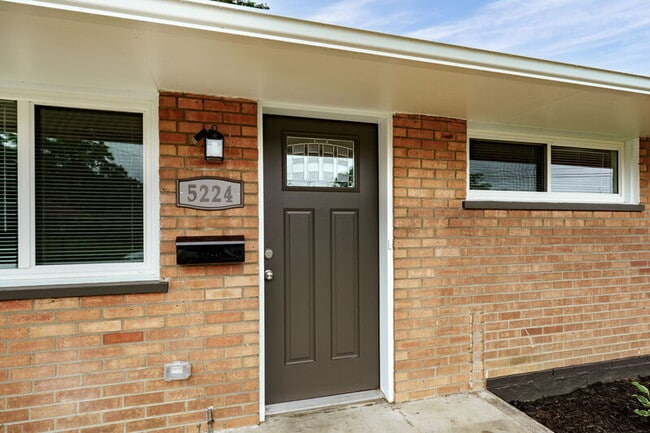 Building Photo - 5224 Mystic Dr