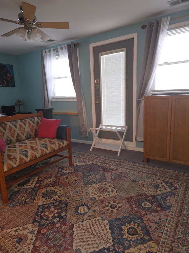 habitación desde la puerta - 3457 N Kedzie Ave