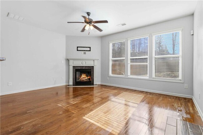 Building Photo - 5675 Falls Landing Dr