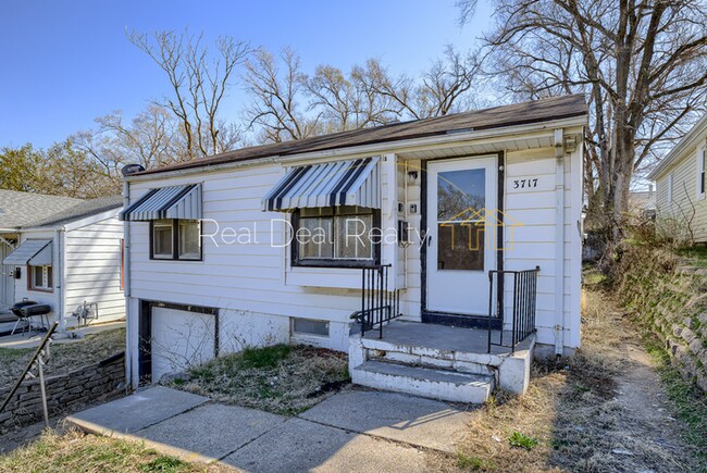 Building Photo - 3717 N 42nd St