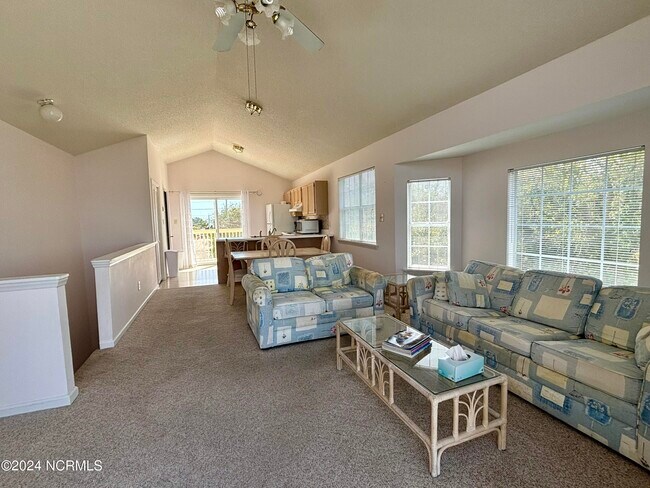 Foto del edificio - 101 Windward Dr