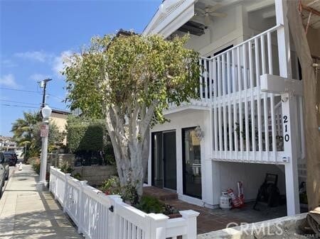 Building Photo - 210 Emerald Ave