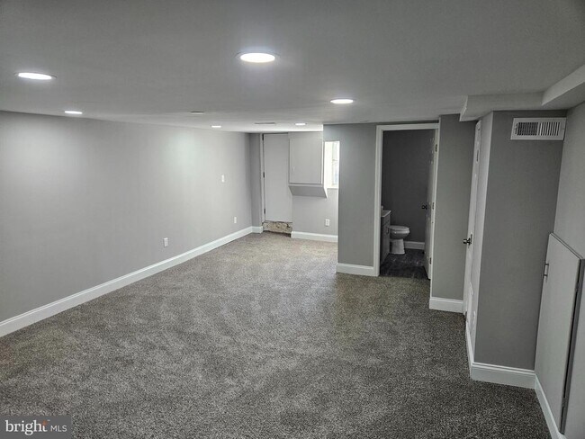 Foto del edificio - 18 N Tremont Rd