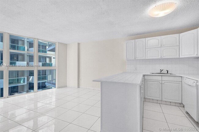 Foto del edificio - 1228 West Ave