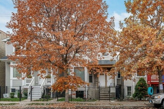 Building Photo - 2820 N Sacramento Ave
