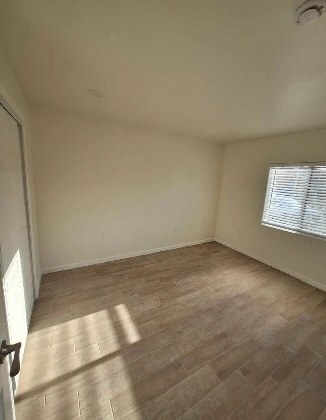 Building Photo - 853 Harper Ct