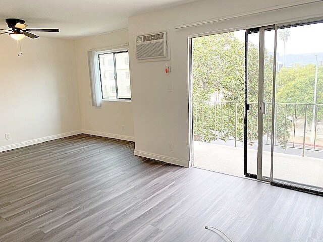 Foto del edificio - 5030 Maplewood Ave