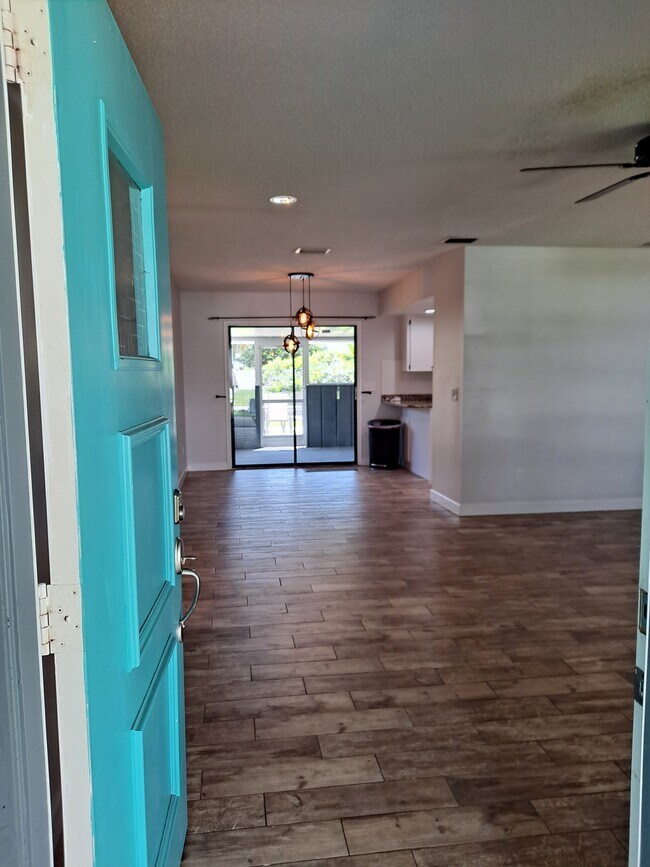 2409 Sabal Palm Dr, Edgewater, FL 32141 House Rental in Edgewater, FL