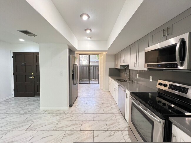 Building Photo - Perfect Home waiting for you!