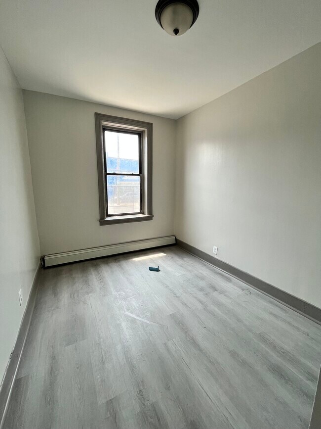 Imagen_2652 - 818 Communipaw Ave