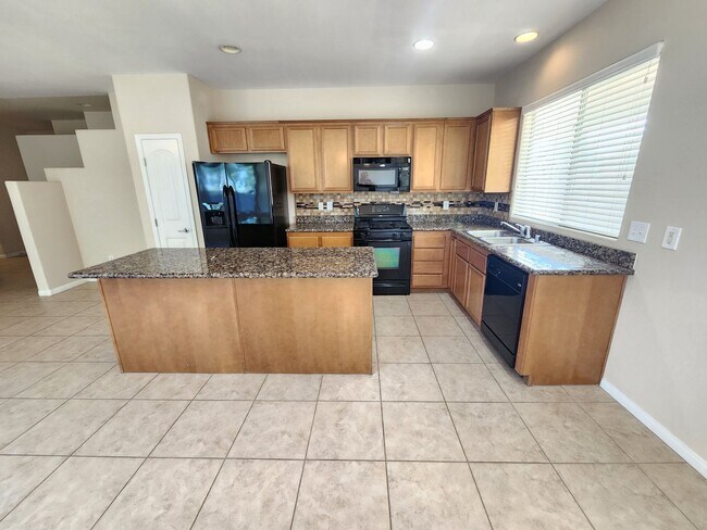 Building Photo - Serene Retreat: Inviting 3-Bedroom Haven i...