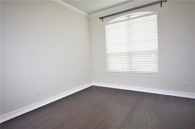 Building Photo - 1063 Palmetto Dr