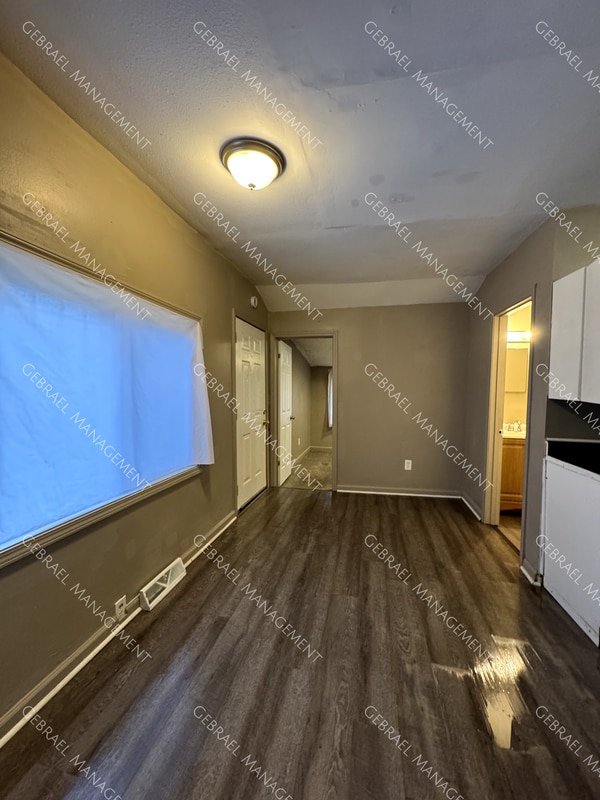 Building Photo - 2221 Brown St